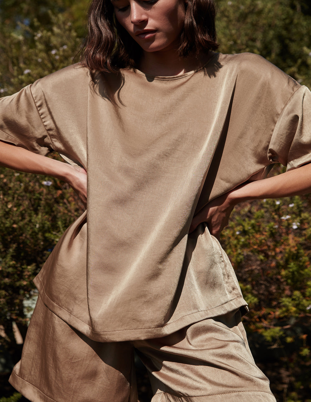 TRIBECA TEE IN ELMWOOD